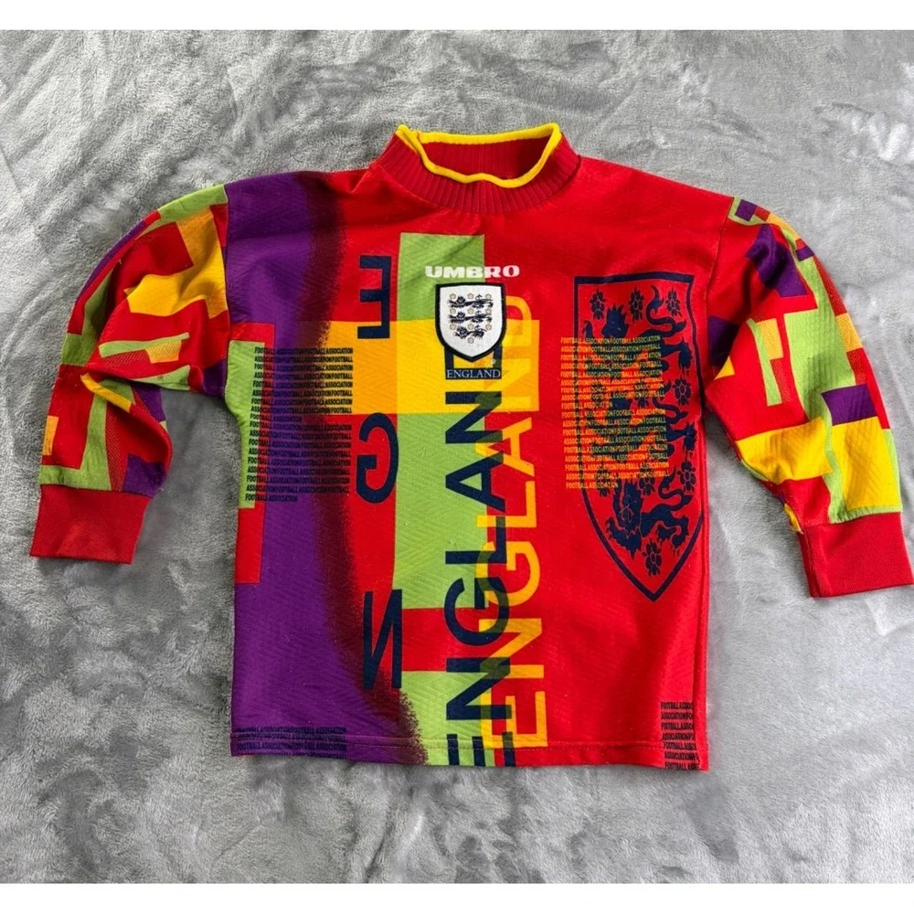 Umbro England National Team Goalkeeper Jersey Boys Size 32 Red Polyester